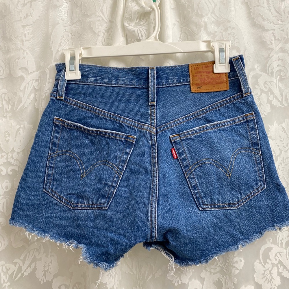 Levi shorts high rise